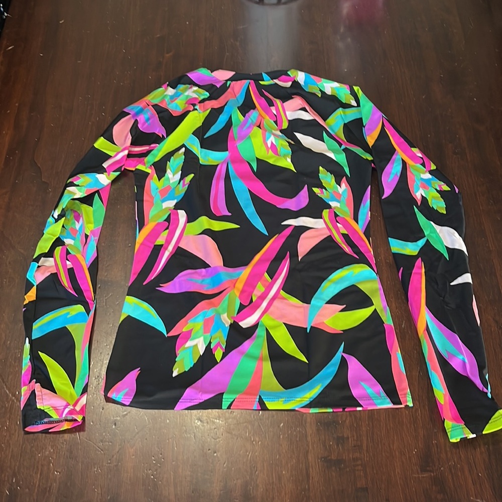 Trina Turk Birds of Paradise Swim Tee Rashguard - Picture 7 of 14